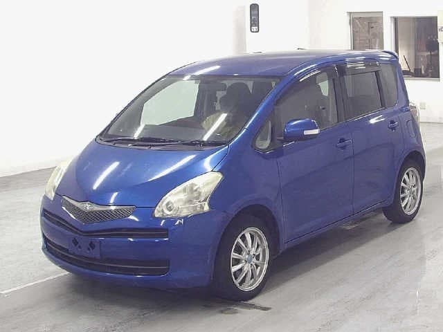 TOYOTA RACTIS 2010 8 thumbnail 2
