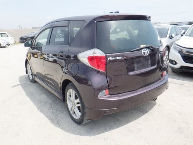 TOYOTA RACTIS 2010 12 thumbnail 4