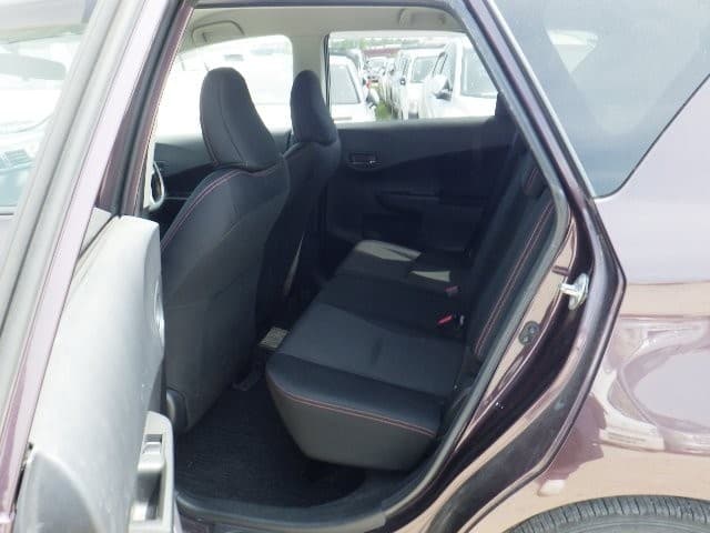 TOYOTA RACTIS 2010 12 thumbnail 9