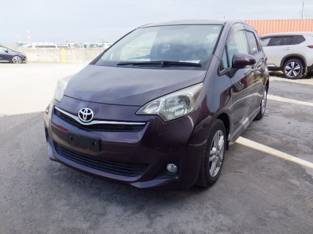 TOYOTA RACTIS 2011 7 thumbnail 2