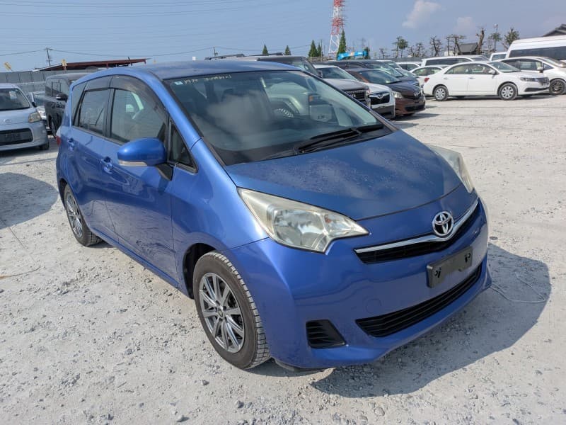 TOYOTA RACTIS 2014