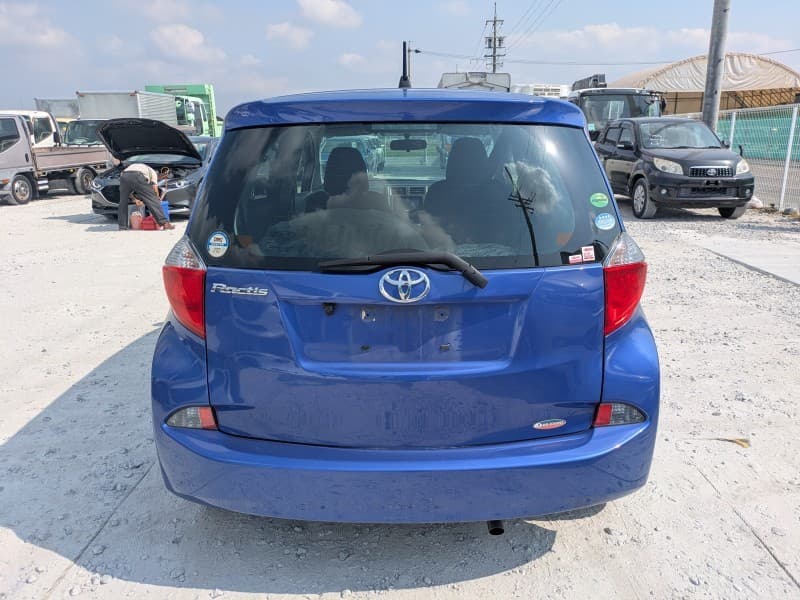 TOYOTA RACTIS 2014 3 thumbnail 5