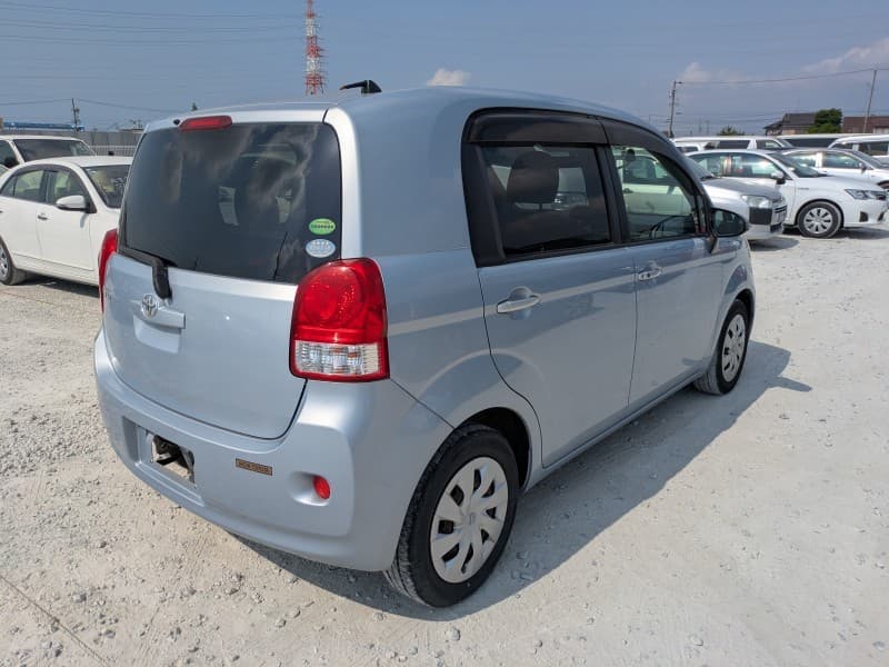 TOYOTA PORTE 2013 6 thumbnail 4