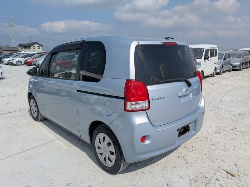 TOYOTA PORTE 2013 6 thumbnail 6