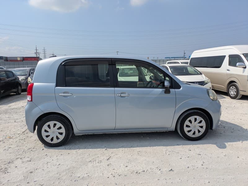 TOYOTA PORTE 2013 6 thumbnail 7