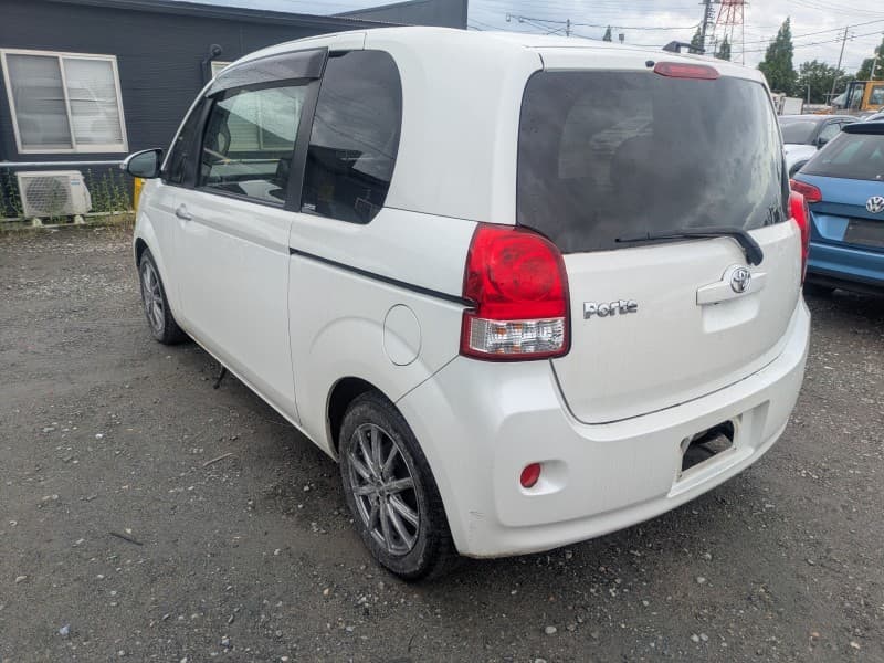 TOYOTA PORTE 2013 7 thumbnail 6