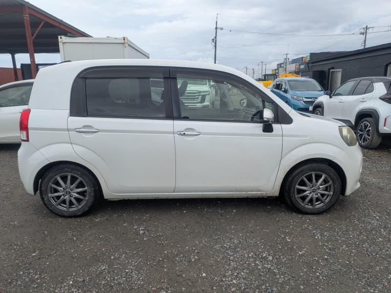 TOYOTA PORTE 2013 7 thumbnail 7