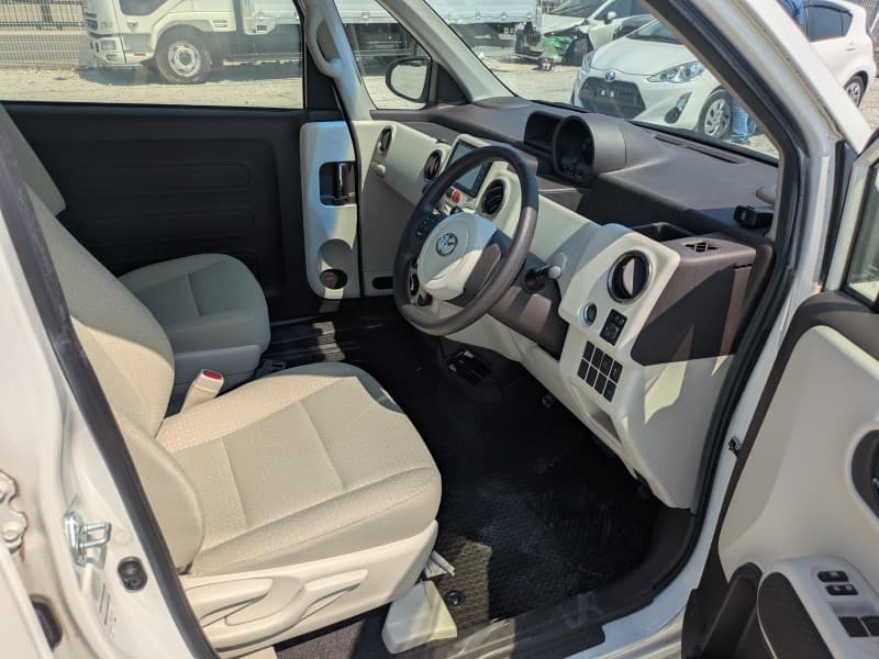 TOYOTA PORTE 2014 9 thumbnail 16