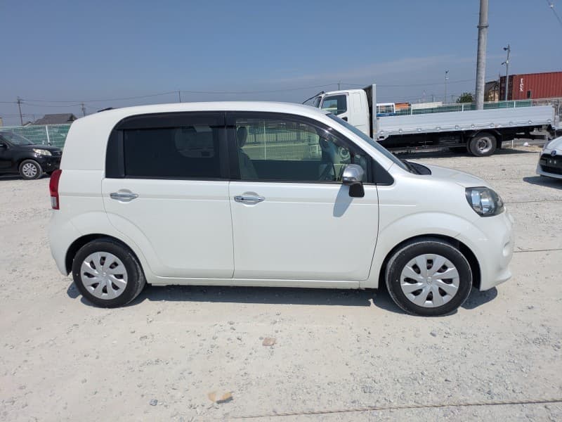 TOYOTA PORTE 2014 9 thumbnail 8