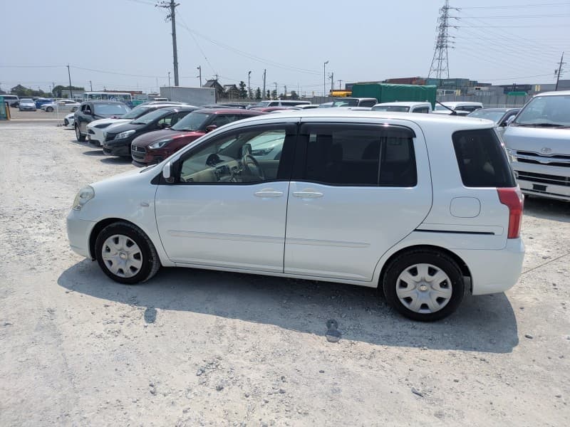 TOYOTA RAUM 2011 7 thumbnail 8