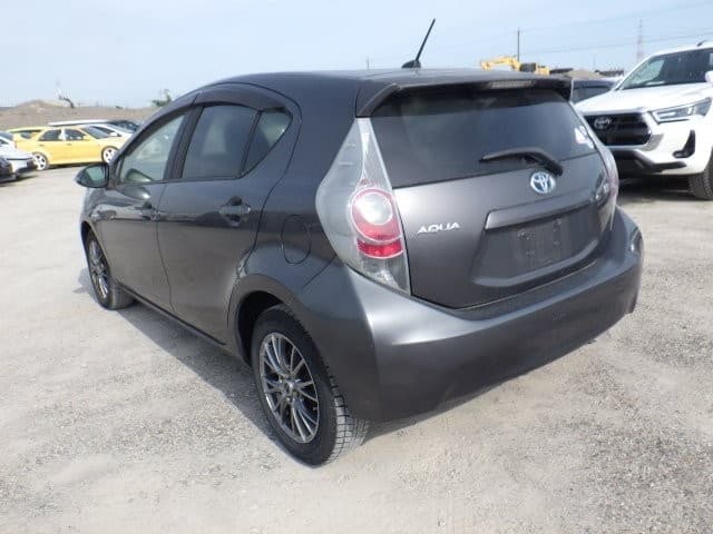 TOYOTA AQUA 2012 2 thumbnail 4