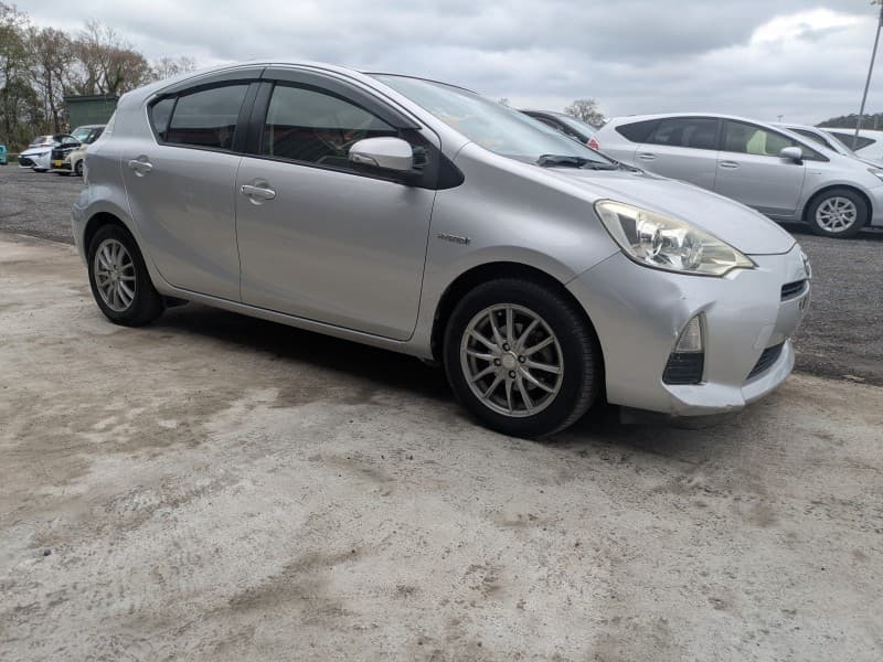 TOYOTA AQUA 2012