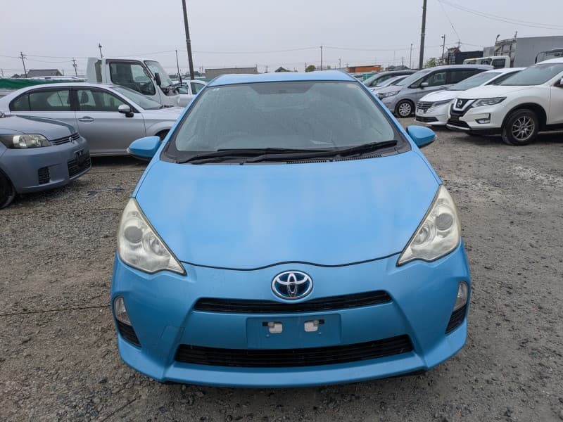 TOYOTA AQUA 2012 9 thumbnail 2