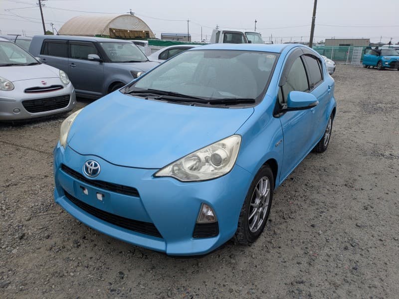 TOYOTA AQUA 2012 9 thumbnail 3