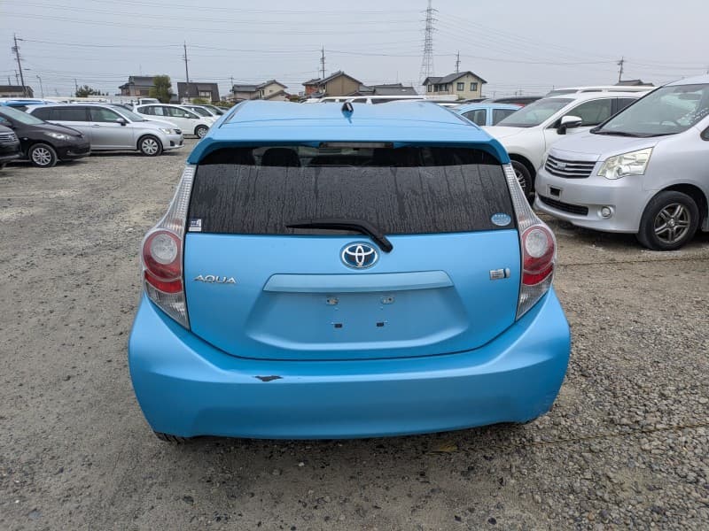 TOYOTA AQUA 2012 9 thumbnail 5