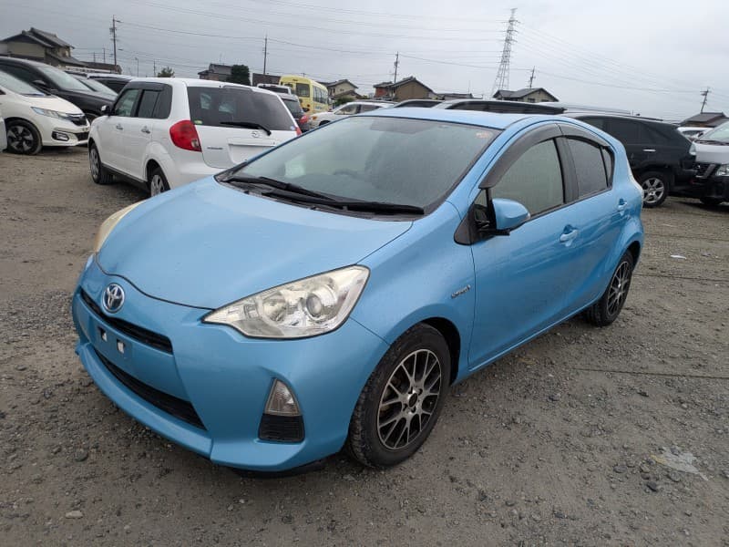 TOYOTA AQUA 2012 9 thumbnail 3