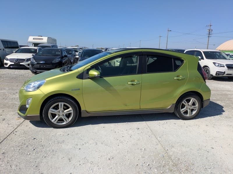 TOYOTA AQUA 2015 3 thumbnail 6