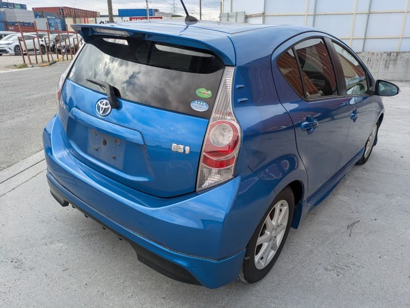 TOYOTA AQUA 2012 4 thumbnail 4