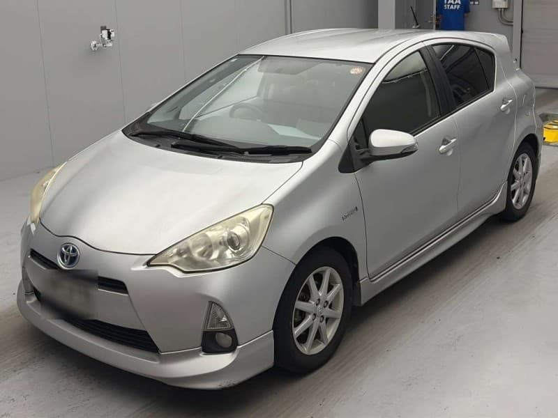 TOYOTA AQUA 2012 7 thumbnail 2