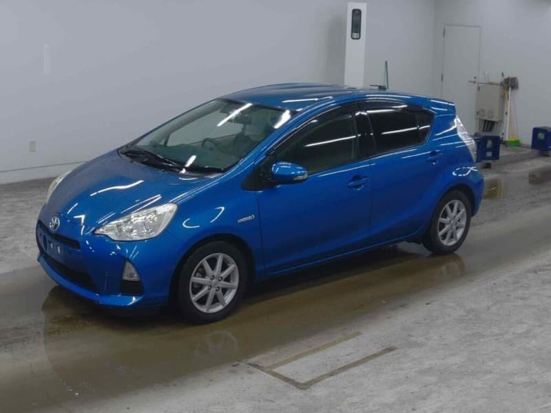 TOYOTA AQUA 2012 11 thumbnail 2