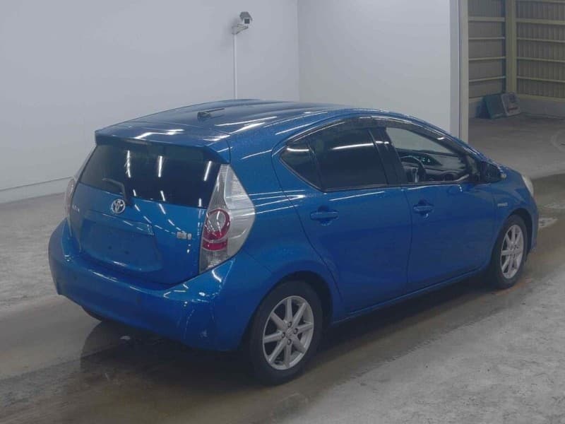 TOYOTA AQUA 2012 11 thumbnail 3