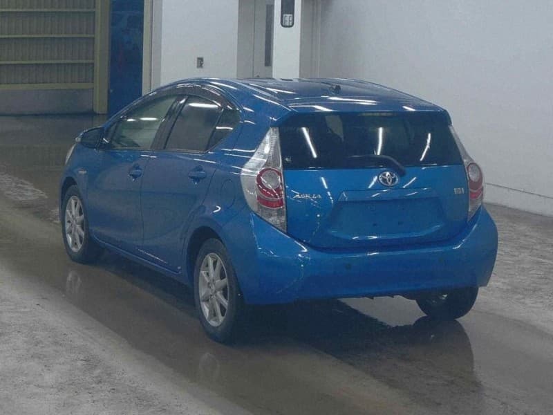 TOYOTA AQUA 2012 11 thumbnail 4