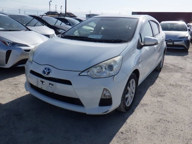 TOYOTA AQUA 2012 11 thumbnail 2