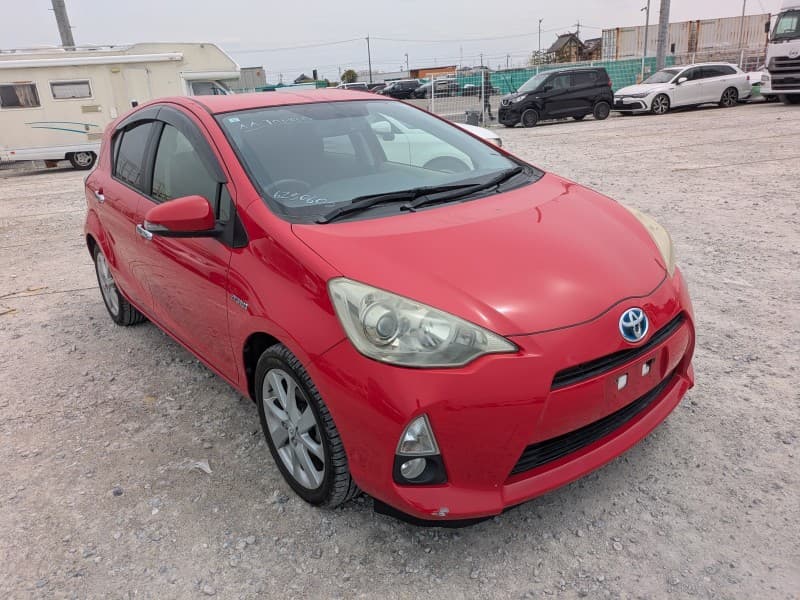 TOYOTA AQUA 2014 2 thumbnail 18