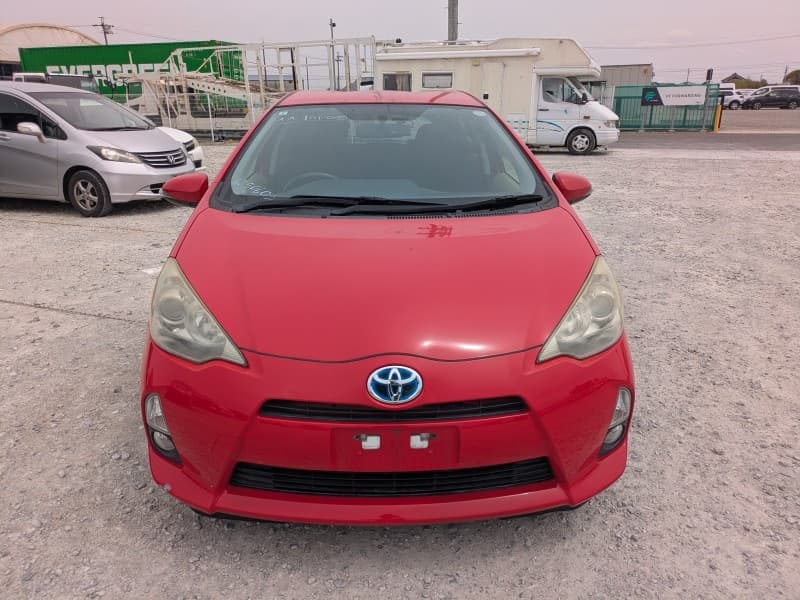 TOYOTA AQUA 2014 2 thumbnail 2