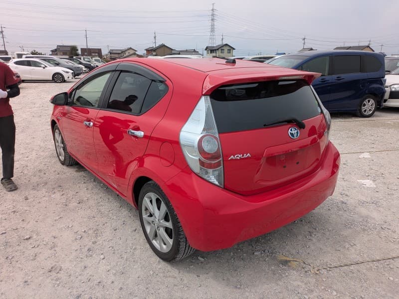 TOYOTA AQUA 2014 2 thumbnail 23