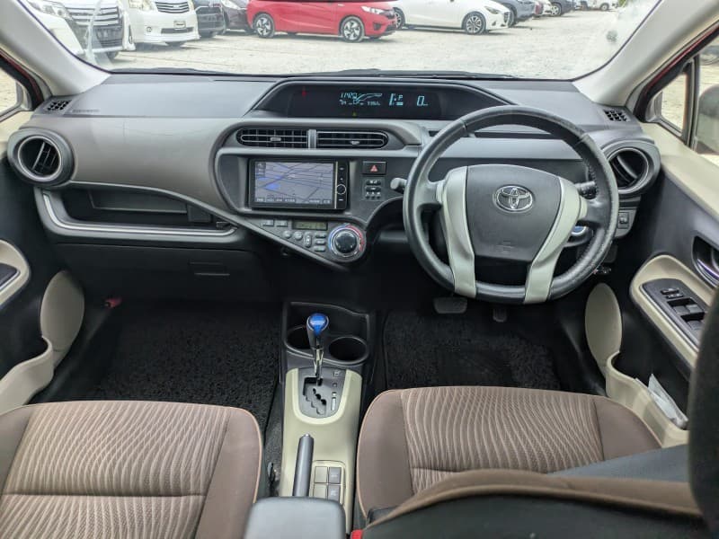 TOYOTA AQUA 2014 2 thumbnail 32