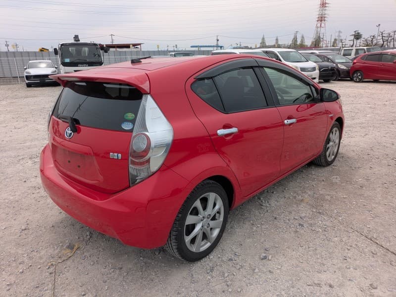 TOYOTA AQUA 2014 2 thumbnail 4
