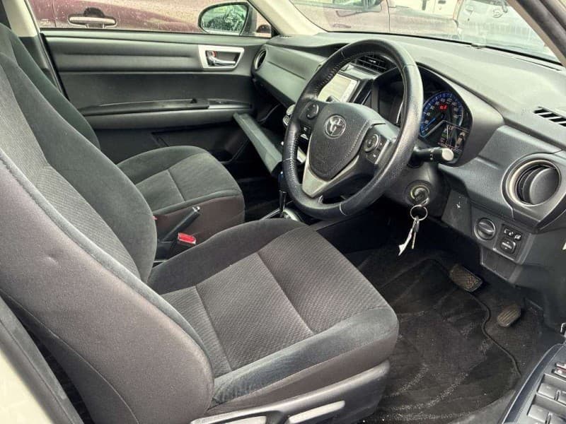 TOYOTA COROLLA AXIO 2013 9 thumbnail 8