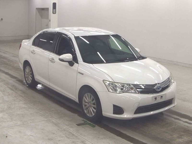 TOYOTA COROLLA AXIO 2013