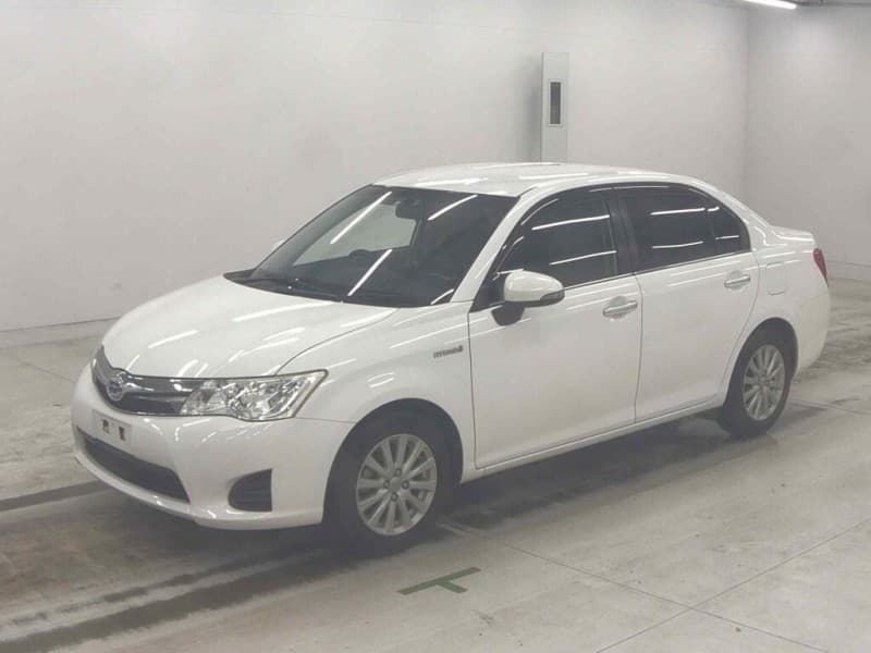 TOYOTA COROLLA AXIO 2013 10 thumbnail 2