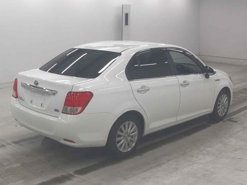 TOYOTA COROLLA AXIO 2013 10 thumbnail 3