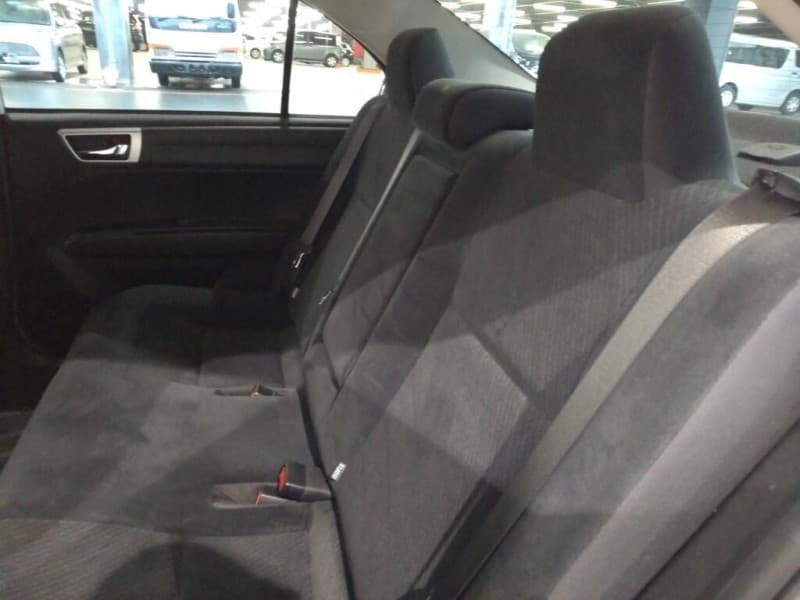 TOYOTA COROLLA AXIO 2013 10 thumbnail 6