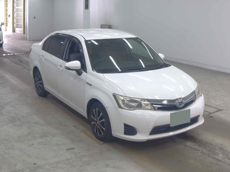 TOYOTA COROLLA AXIO 2013