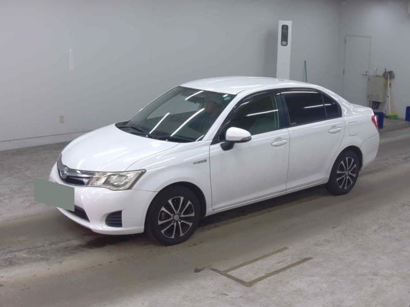 TOYOTA COROLLA AXIO 2013 10 thumbnail 2