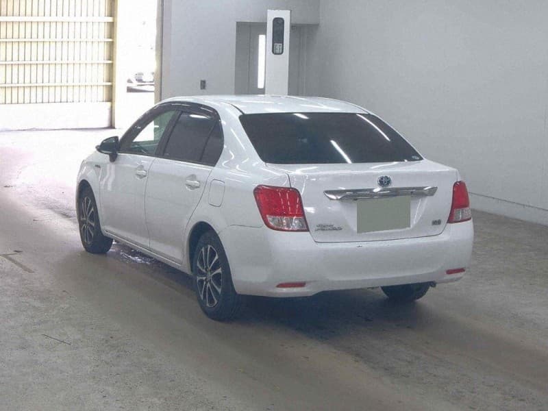 TOYOTA COROLLA AXIO 2013 10 thumbnail 4