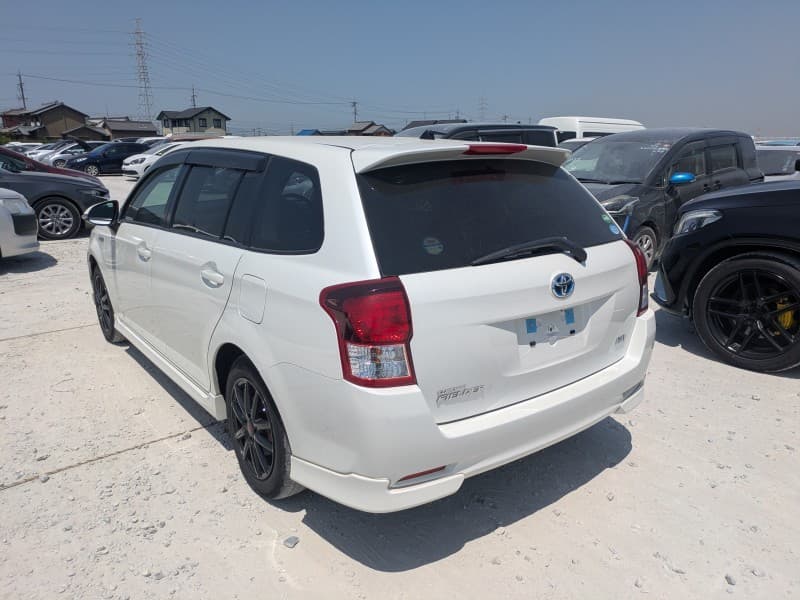TOYOTA COROLLA FIELDER 2013 11 thumbnail 6