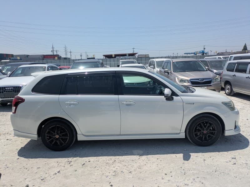 TOYOTA COROLLA FIELDER 2013 11 thumbnail 7