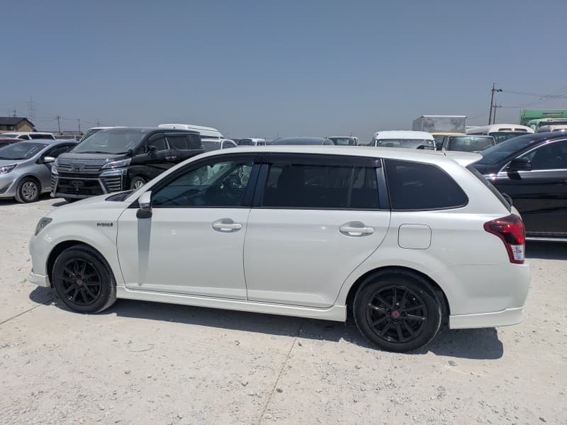 TOYOTA COROLLA FIELDER 2013 11 thumbnail 8