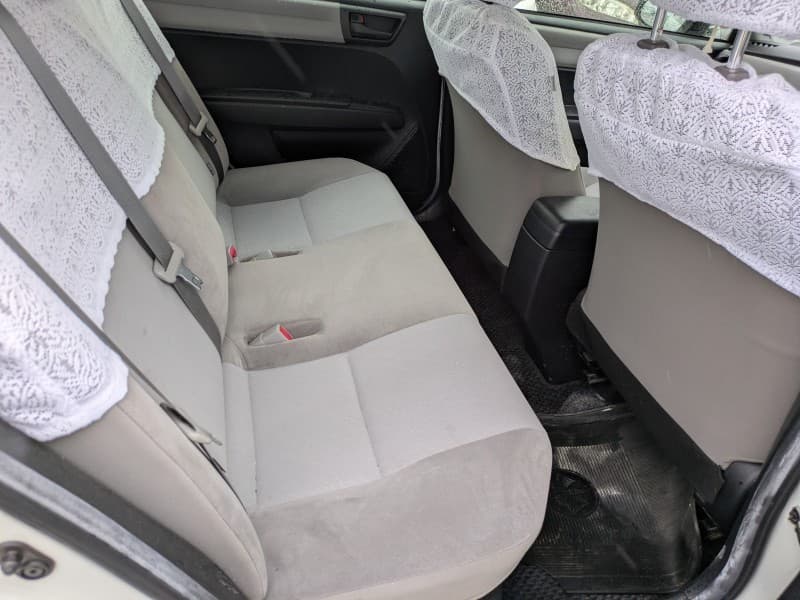 TOYOTA COROLLA AXIO 2014 3 thumbnail 10