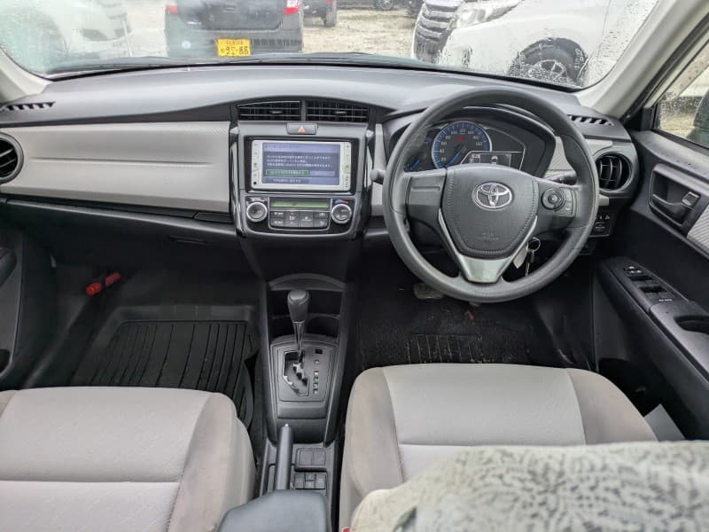 TOYOTA COROLLA AXIO 2014 3 thumbnail 11