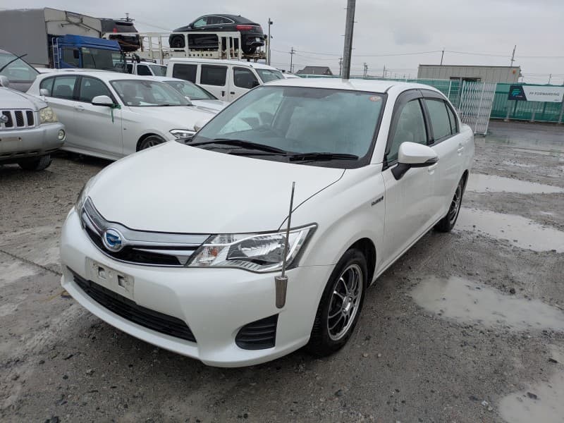 TOYOTA COROLLA AXIO 2014 3 thumbnail 3