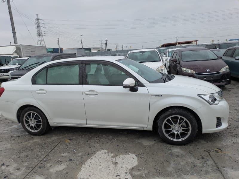 TOYOTA COROLLA AXIO 2014 3 thumbnail 7