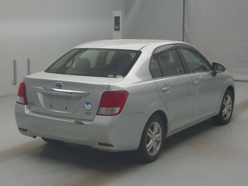 TOYOTA COROLLA AXIO 2014 5 thumbnail 3