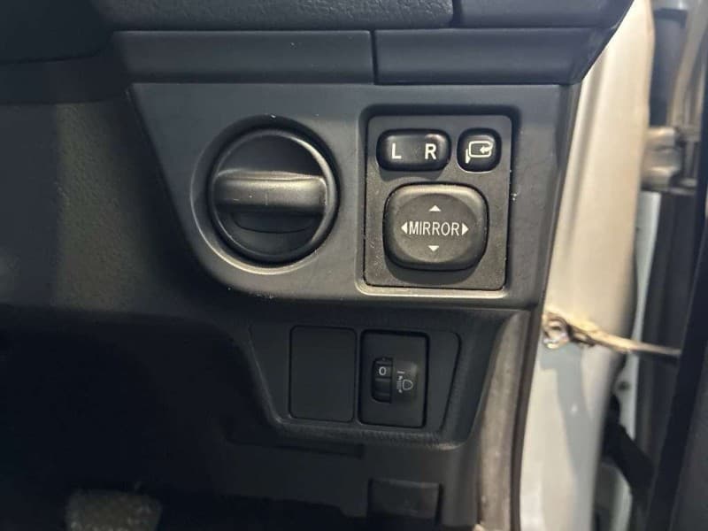 TOYOTA COROLLA AXIO 2014 5 thumbnail 6