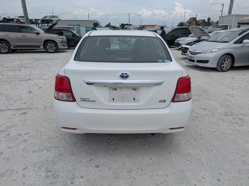 TOYOTA COROLLA AXIO 2014 12 thumbnail 5